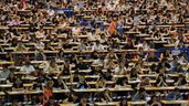 Opositores a punto de comenzar un examen
