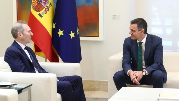 Pedro Sánchez junto al presidente de Amazon en una visita a España