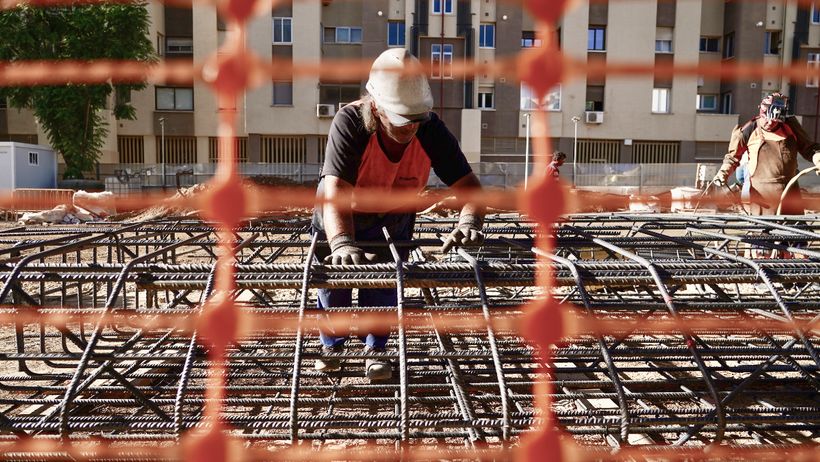 La economía española resiste y mantiene su previsión de crecimiento del 2,4% en 2026, según BBVA Research