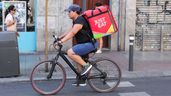 Un repartidor de Just Eat en la calle