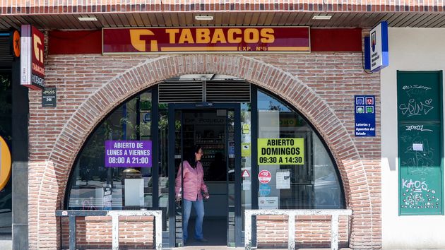 Fachada aleatoria de un estanco