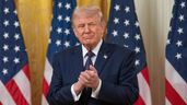 Donald Trump aplaudiendo