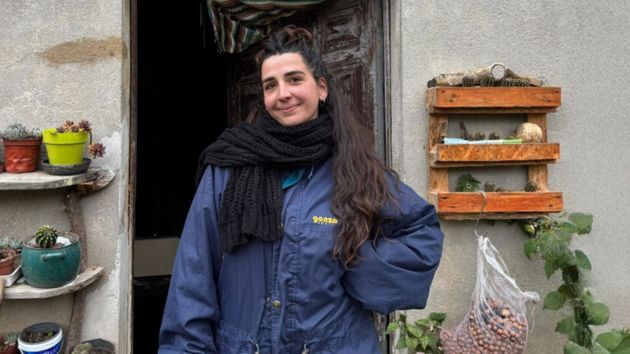 María García delante de su casa