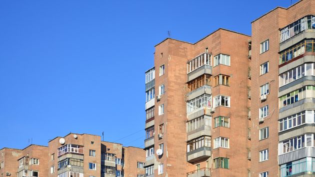 un bloque de viviendas
