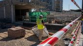 Trabajador en el soterramiento