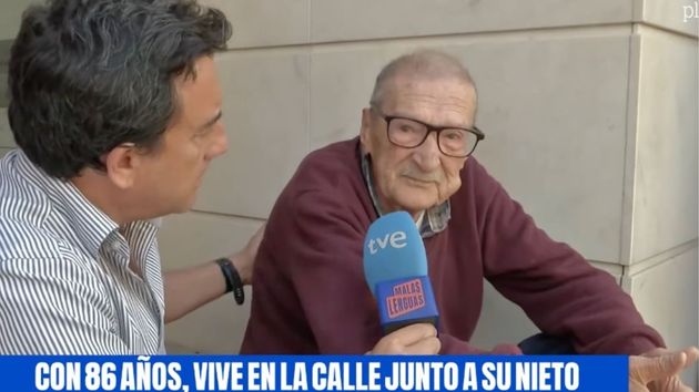Arturo durante la entrevista