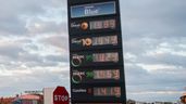 Cartel de precios de una gasolinera