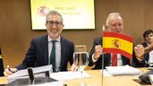 Arcadi España sonriendo
