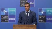 Pedro Sánchez hablando desde un atril