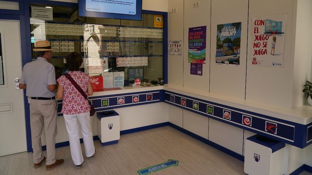 Los loteros plantan cara a la SELAE: “Hay 11.000 puntos de venta de lotería y, de ellos, solo 300 se ganan bien la vida. El resto, malvivimos”