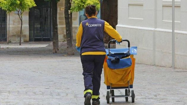 Trabajadora de Correos