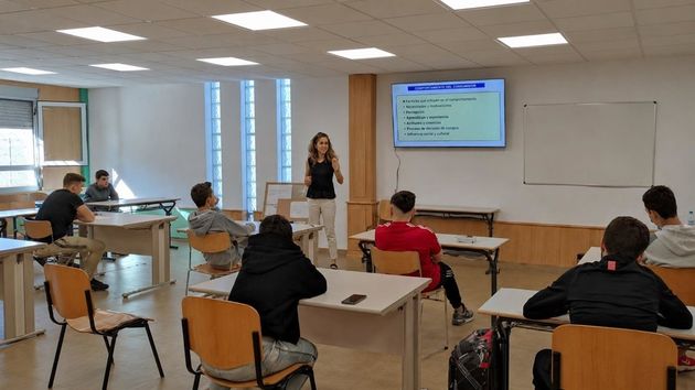 Profesora en un curso del SEF