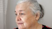 una jubilada pensativa