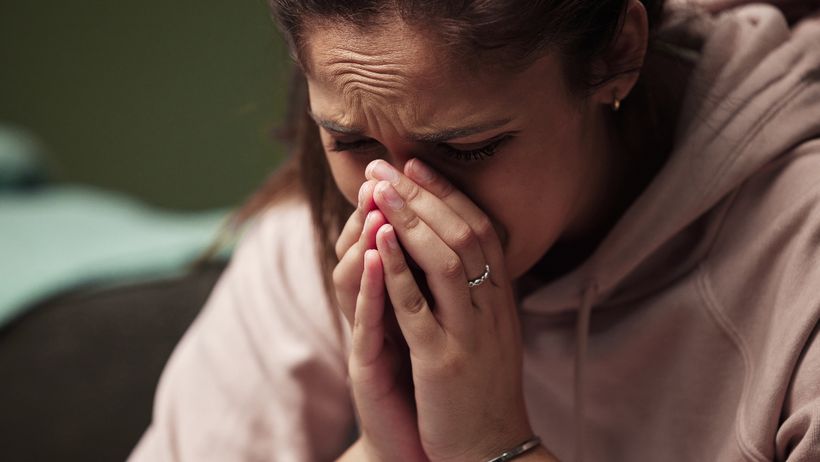 La Seguridad Social llegó a reclamar 16.000 euros de Ingreso Mínimo Vital a una madre porque su hijo se fue a vivir con el padre: tendrá que devolver 1.367,79 euros