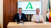 El consejero de Agricultura, Ramón Fernández- Pacheco y el presidente de Hortyfrutas, Juan Tomás Cano