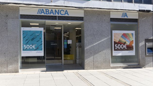 Exterior de una oficina de Abanca