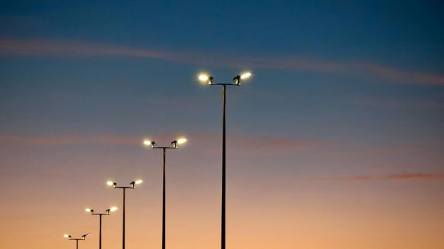 farolas encendidas