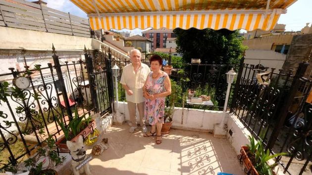 La pareja en su terraza