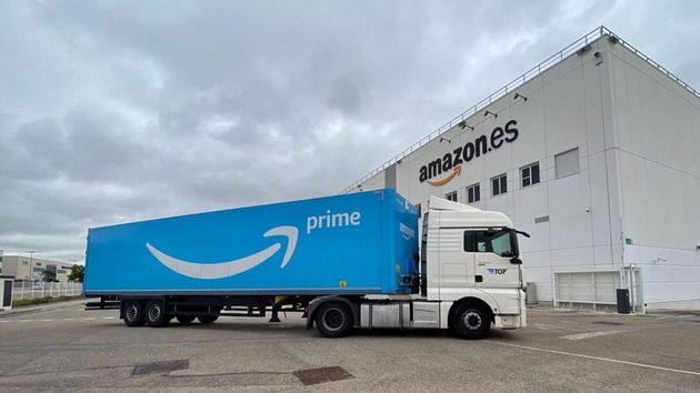 Camión de Amazon Prime