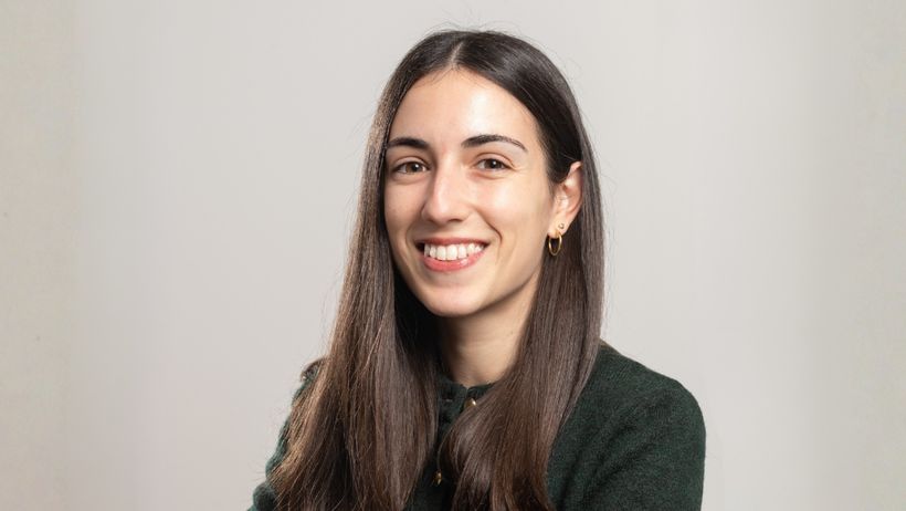 Beatriz Caballero, experta en nóminas, aclara si es mejor cobrar en 12 o en 14 pagas: “Las 14 pagas no significan cobrar más dinero”
