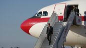 Pedro Sánchez bajando del Falcon