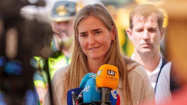 Sara Aagensen atendiendo a la prensa