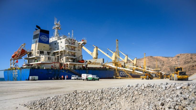 Los puertos de Almería y Carboneras disparan un 10% el tráfico de mercancías por el tráfico de yeso