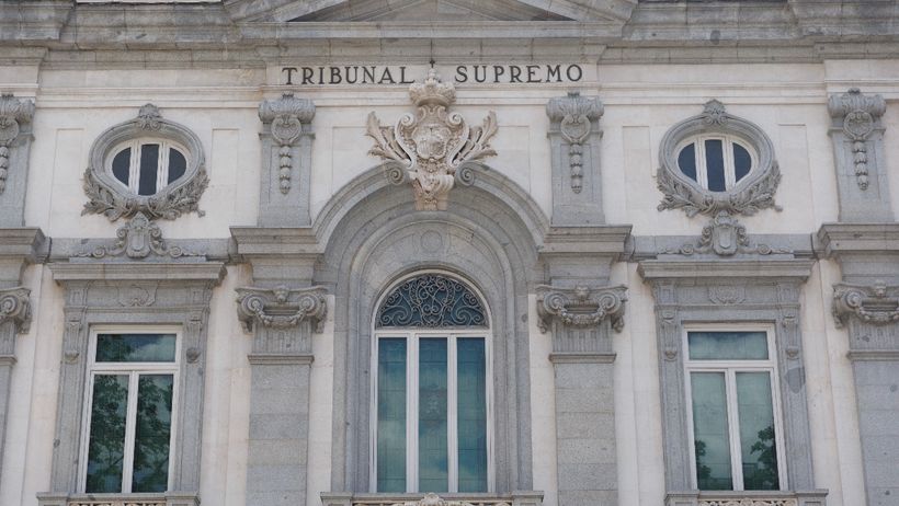 El Supremo confirma una multa de 10.001 euros a un empresario por tener a una trabajadora que cobraba el paro sin dar de alta, a pesar de que nunca le dijo que recibía la ayuda