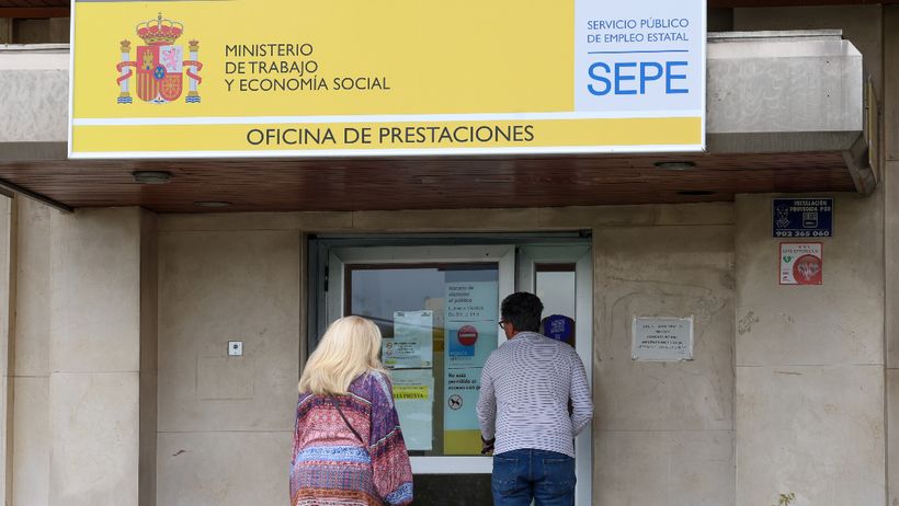 La justicia reconoce el derecho de una interina a cobrar el paro porque al consolidar su plaza sufrió una reducción de jornada
