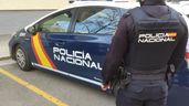 Un agente de la Policía Nacional