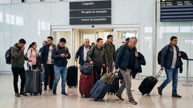 Personas llegando a España