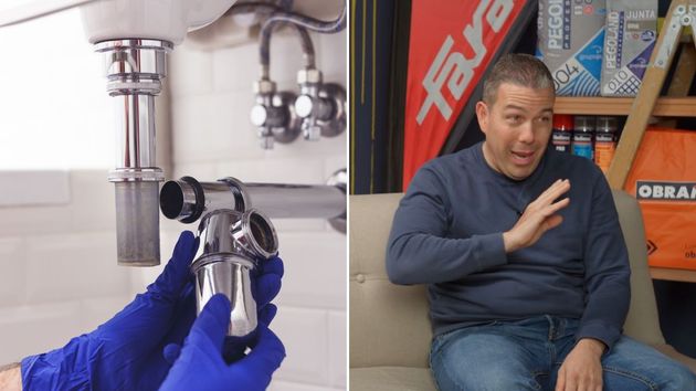 arreglando un lavabo y el fontanero durante la entrevista