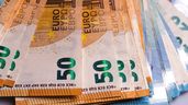 Varios billetes de euro