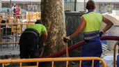 Dos albañiles trabajando