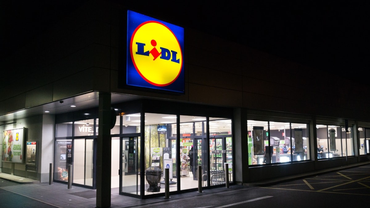 Lidl lanza nuevas ofertas de empleo para antes de fin de año. Contrato fijo y sueldo de 1.320 euros: Lidl busca personal de supermercado