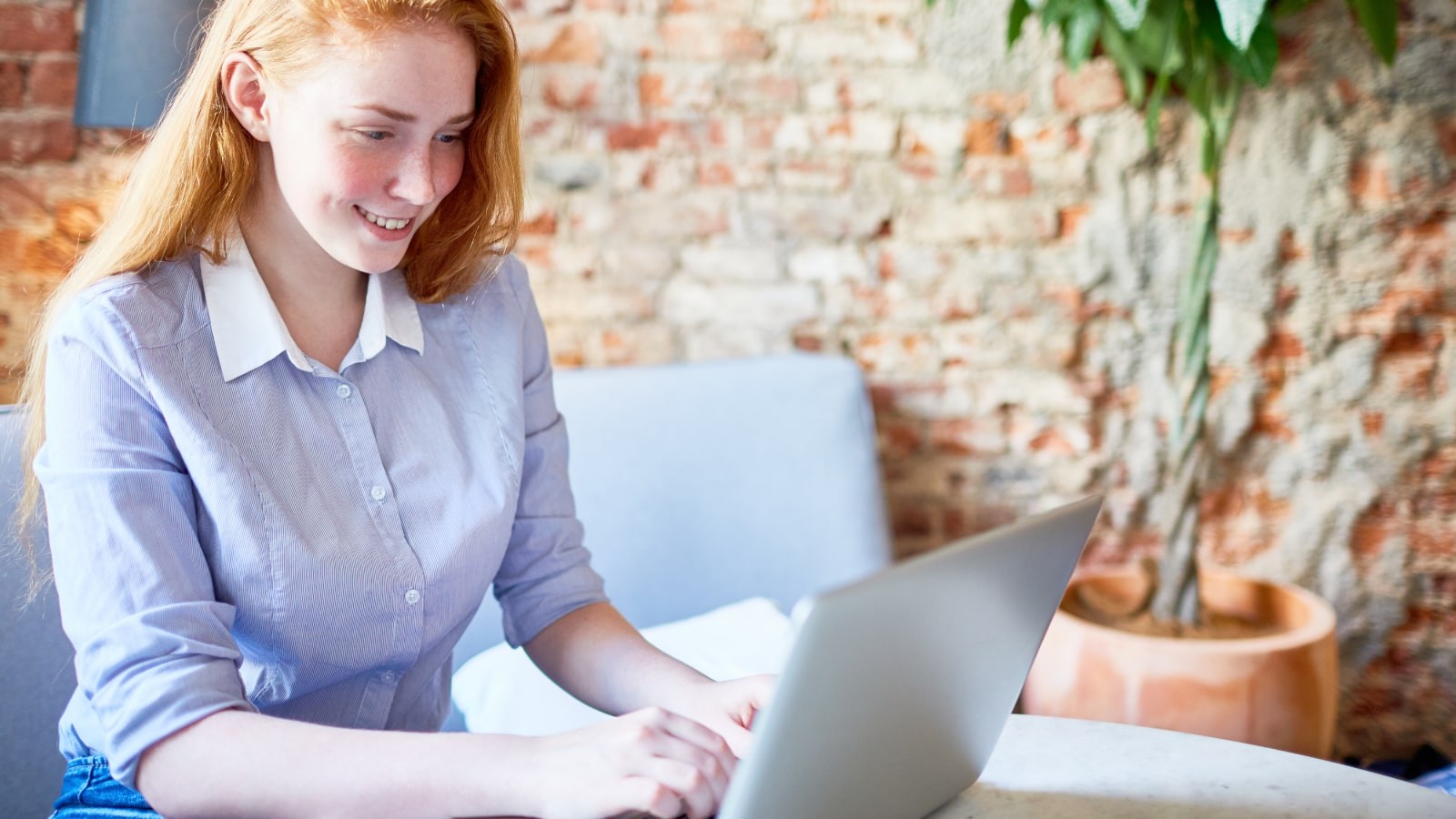 Mujer buscando empleo en Madrid Ofertas de empleo en Madrid a 7 de enero de 2021