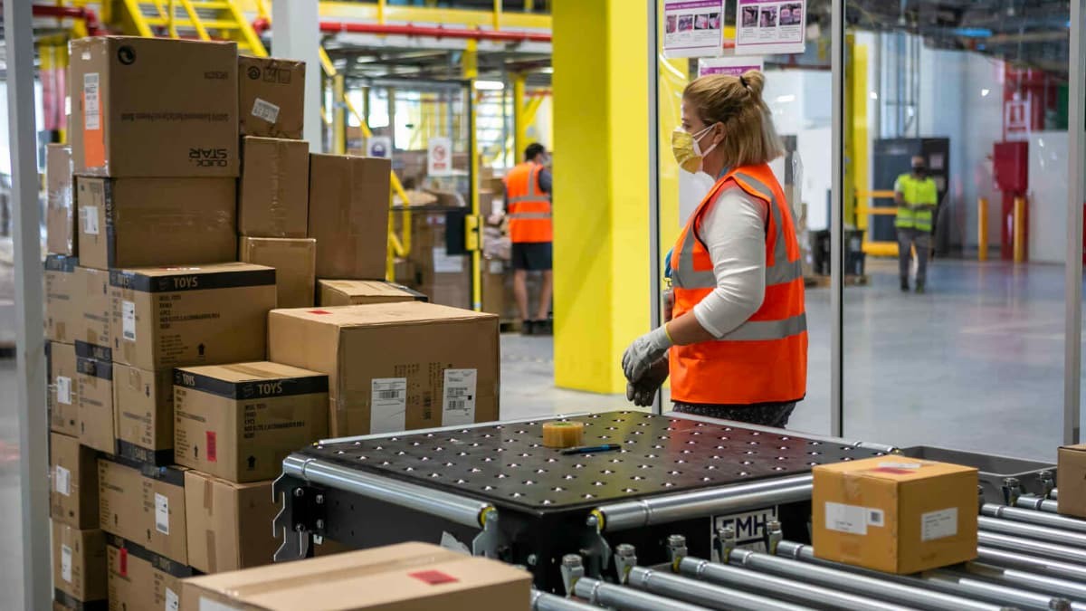 Amazon publica una bolsa de trabajo en Toledo para 900 vacantes