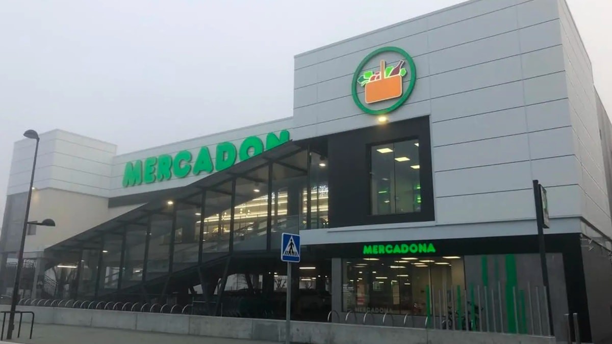 La cadena de supermercados Mercadona comienza a buscar personal para el Año Nuevo Mercadona busca personal y lanza nuevas ofertas de empleo en 2022: sueldos de 1.404 euros