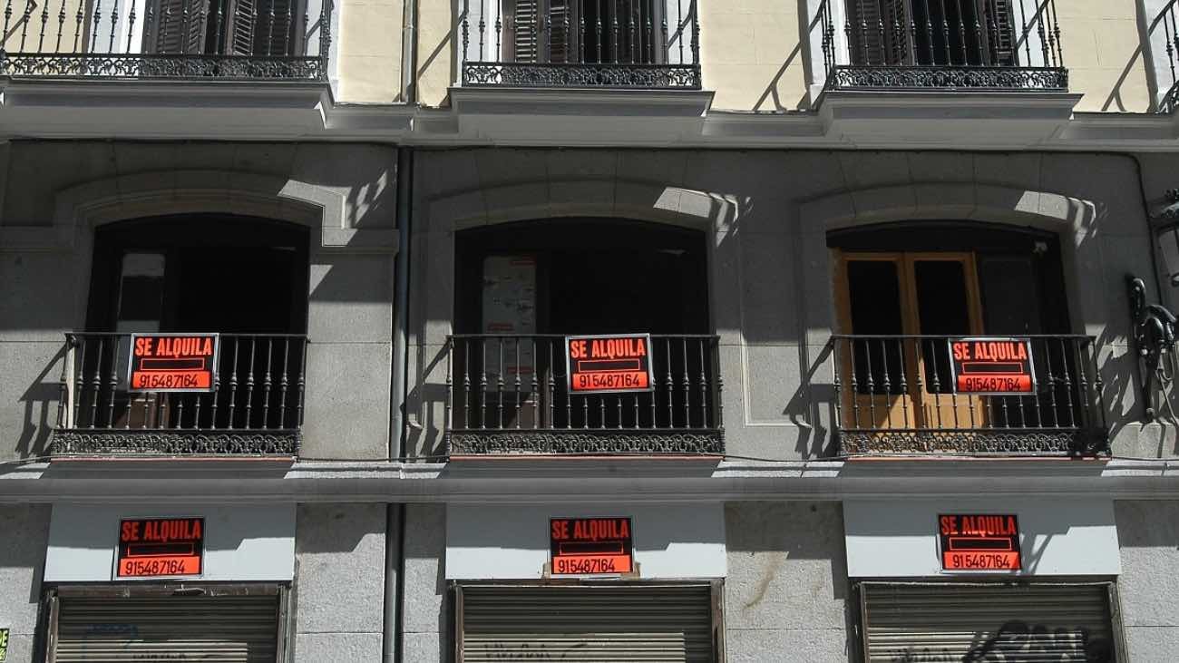 El bono joven para el alquiler solo llegará al 1,7% de los jóvenes emancipados Impactos negativos del bono joven para el alquiler: lagunas de la ayuda de 250 euros al mes