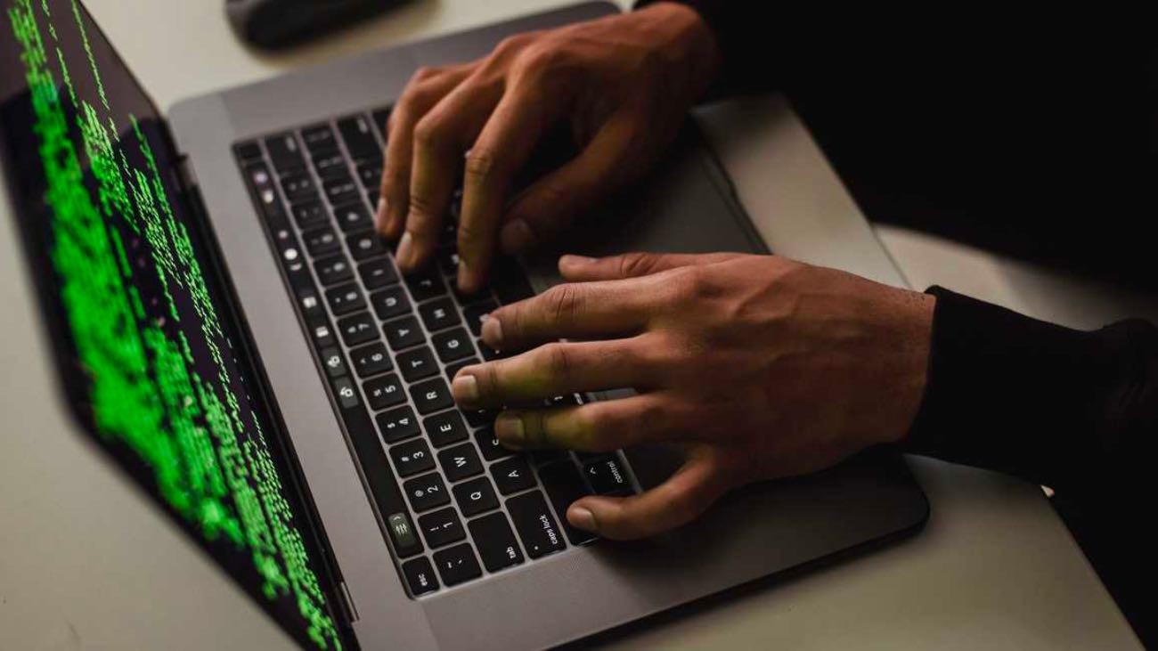 Nuevo intento de estafa suplantando la identidad del SEPE El SEPE alerta: no abras este mensaje que busca robar tus datos bancarios