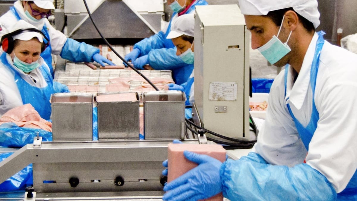 Se necesitarán cubrir 70 puestos de trabajo en la nueva fábrica de Fripozo en Murcia