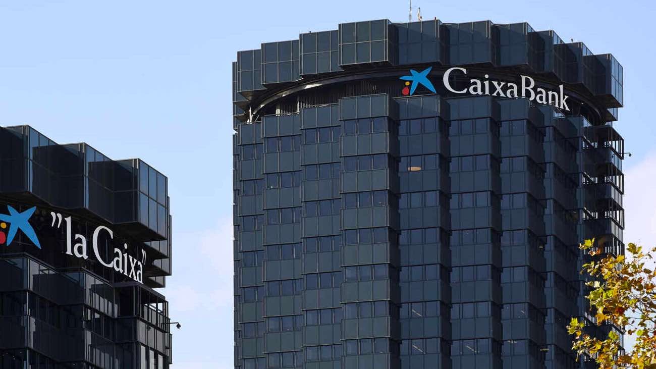 Caixabank logra un beneficio neto de 707 millones de euros en el primer trimestre de 2022 Caixabank gana 707 millones de euros por la invasión rusa en Ucrania