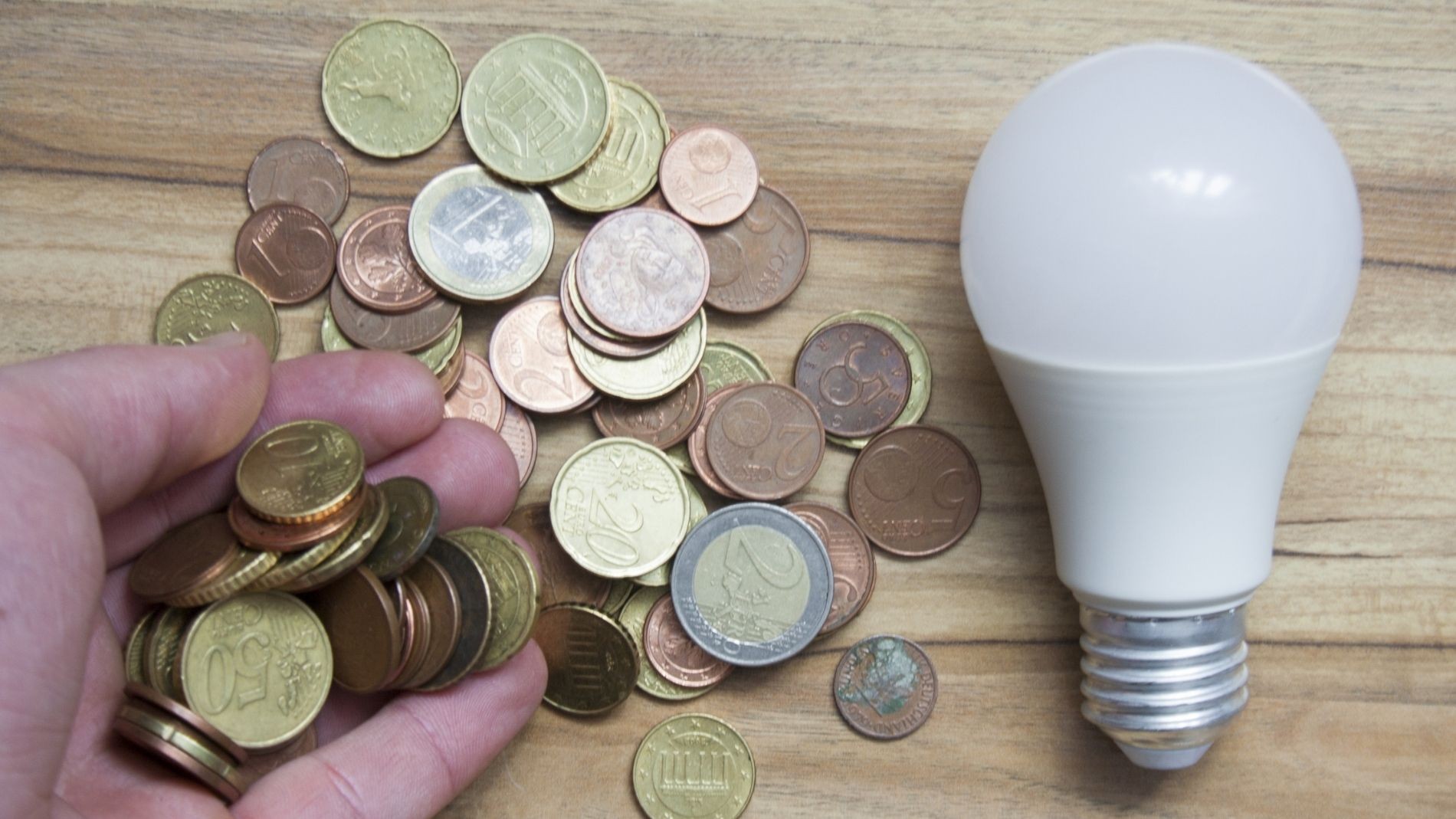 Precio de la luz de hoy jueves 21 de abril de 2022 Precio de la luz, hoy, 21 de abril: estas son las horas más baratas del día