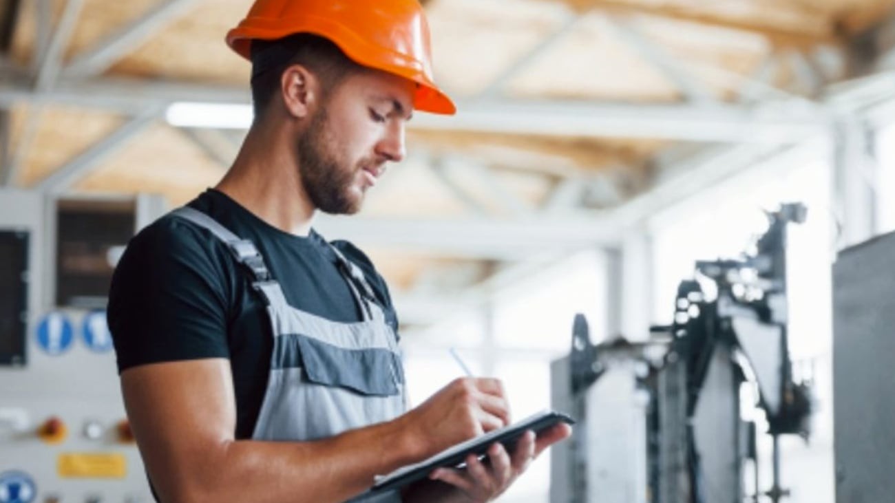 El Servicio Andaluz de Salud convoca 938 plazas para Técnico Laboral