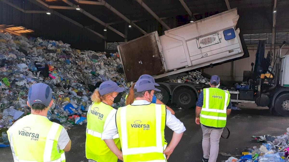 Vaersa Valencia busca persona y lanza una bolsa de empleo