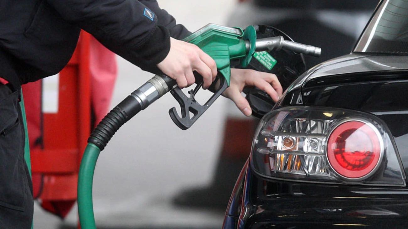 Ahorro de 10 euros en cada repostaje de combustible Cómo conseguir 10 euros de ahorro en cada repostaje de gasolina