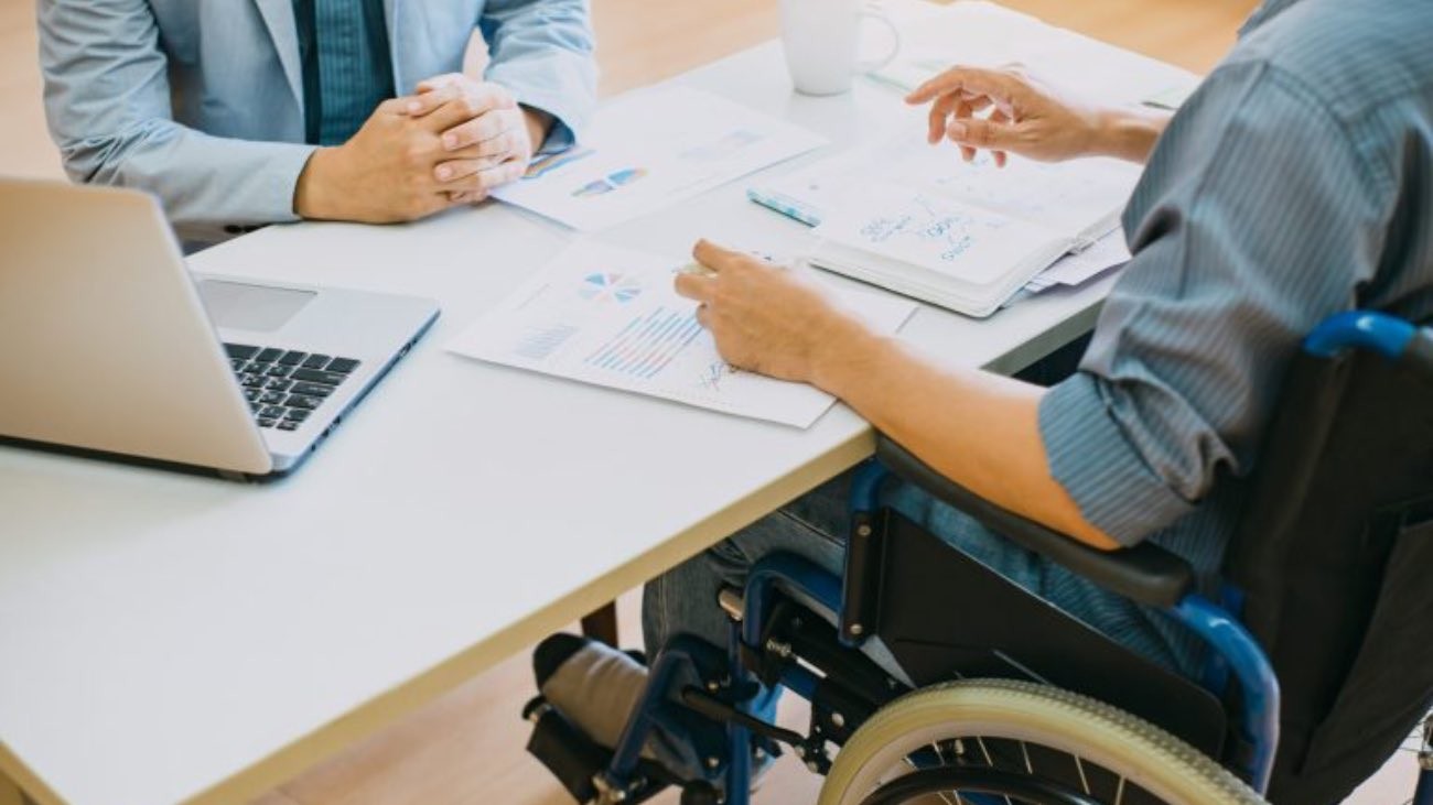Así es cómo se pueden cobrar dos pensiones de incapacidad permanente a la vez