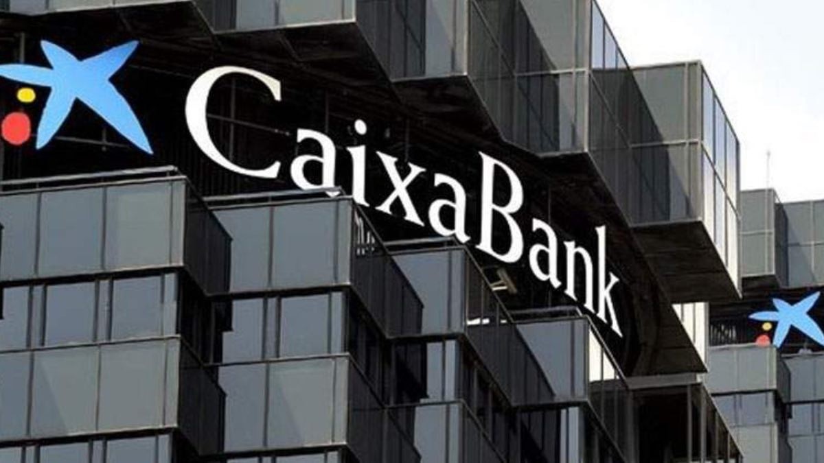Fachada de CaixaBank CaixaBank fachada