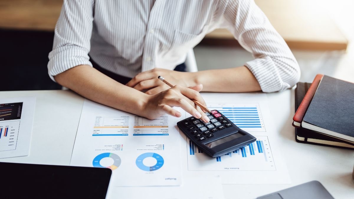 ¿Compensa darse de baja como autónomo durante las vacaciones?