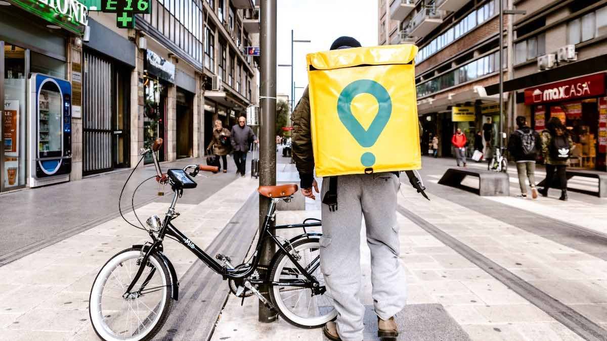Falsos autónomos Estas son las multas a las que se pueden enfrentar los empresarios al contratar falsos autónomos. Así se puede denunciar la situación.
